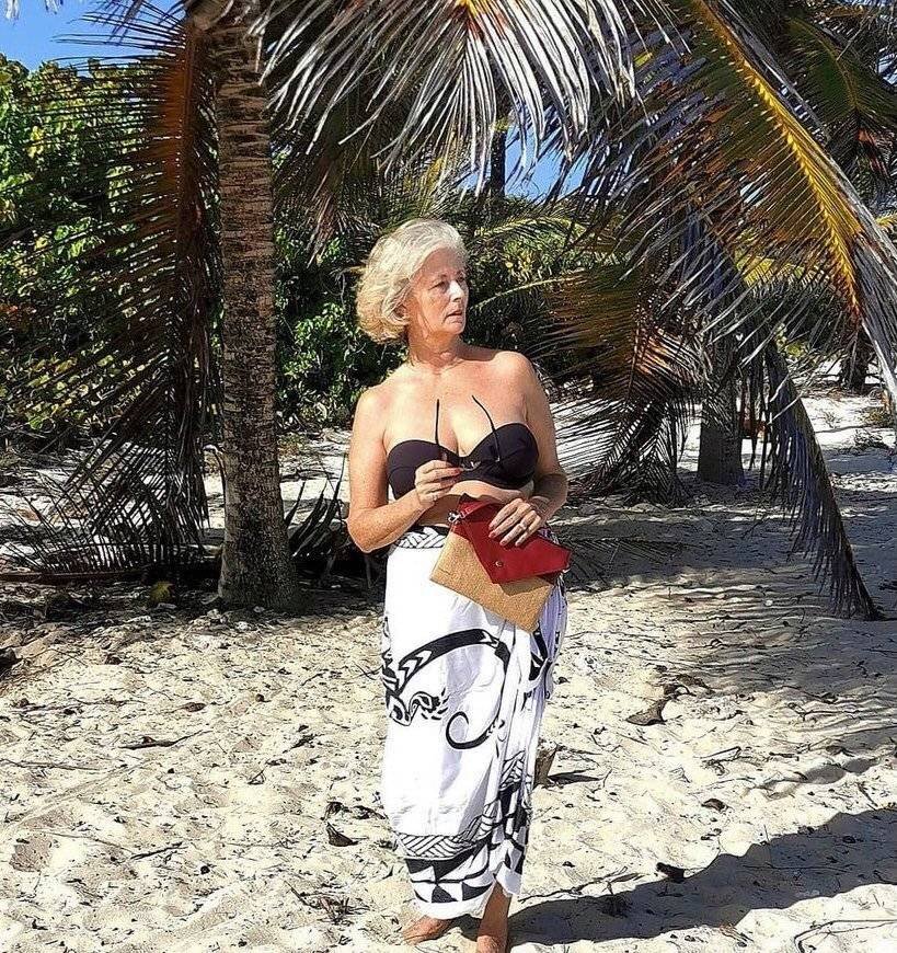 La cougar coquine à votre disposition