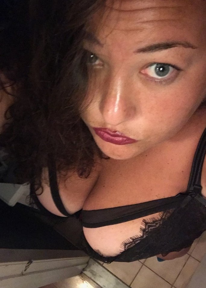 Je cherche une bite de suite